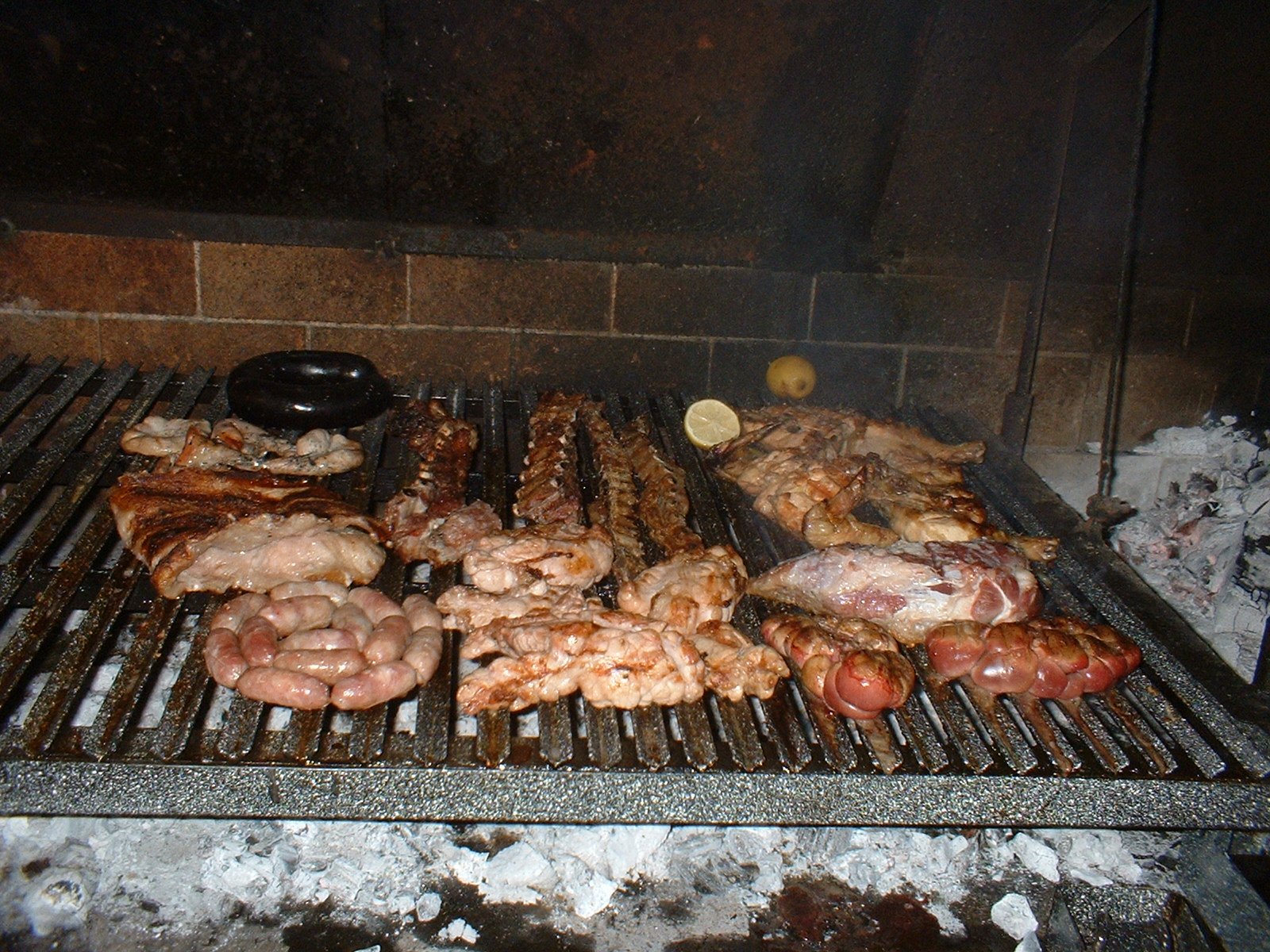 Asado a la parrilla, fotografía representativa